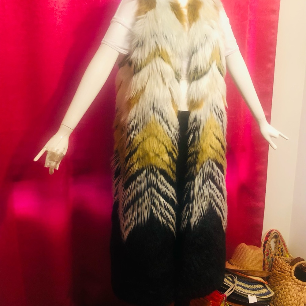 Fabulous Furs (Donna Salyers)Elegant Black Faux Fur Vest